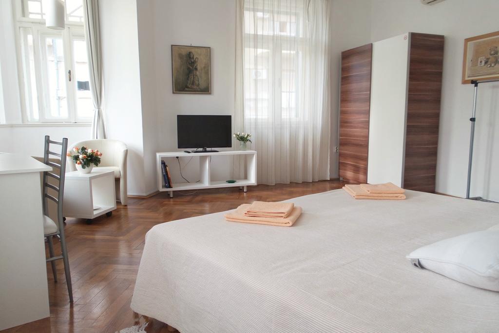 Apartment Sonata Split Quarto foto