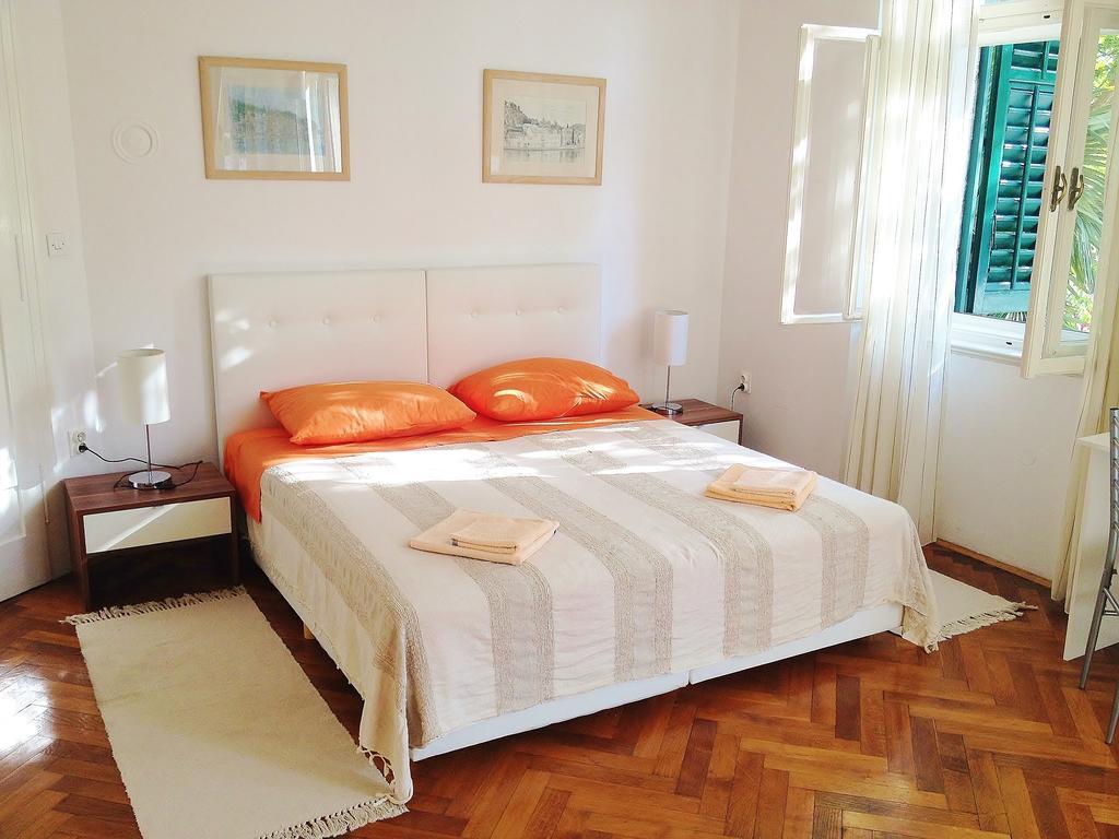 Apartment Sonata Split Quarto foto